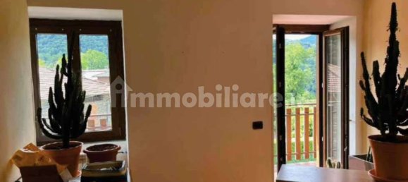 3 bedrooms Apartment in Luino, Italy No. 12970 20