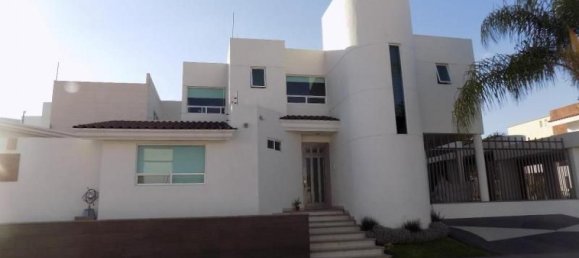 3 bedrooms House in Leon, Mexico No. 154415 2