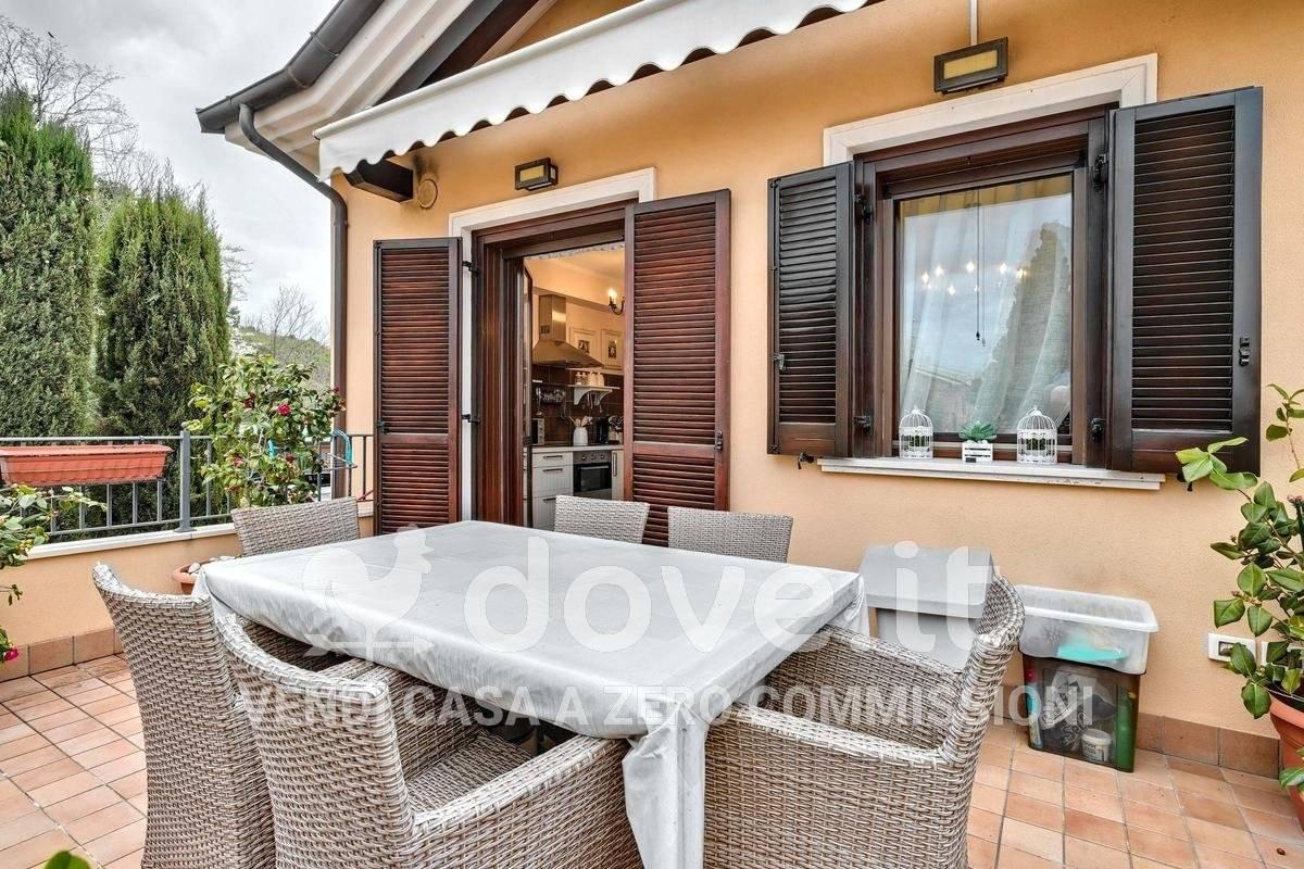 2-salle Appartement à Senigallia, Italy No. 37568