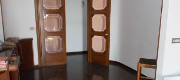 4 rooms Apartment in Sesto San Giovanni, Italy No. 151717 9