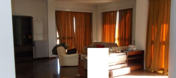 4 rooms Apartment in Sesto San Giovanni, Italy No. 151717 4