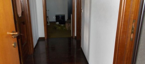 4 rooms Apartment in Sesto San Giovanni, Italy No. 151717 18
