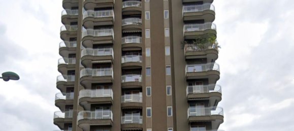 4 rooms Apartment in Sesto San Giovanni, Italy No. 151717 11