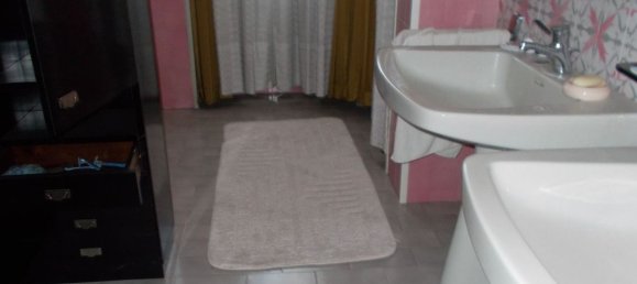 4 rooms Apartment in Sesto San Giovanni, Italy No. 151717 2