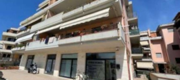 89m² Office in Grottammare, Italy No. 343906 8