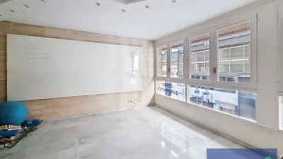 140m² Office in Alicante, Spain No. 208079