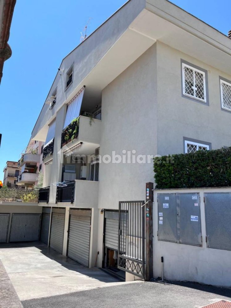 1 bedroom Penthouse in Rome, Italy No. 379944