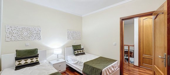 Дом с 3 спальнями в Фуншал, Португалия № 142120 13