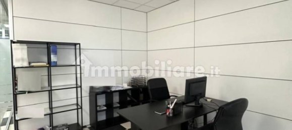 Oficina de 5 habitaciónes en Guidonia Montecelio, Italy No. 306273 7