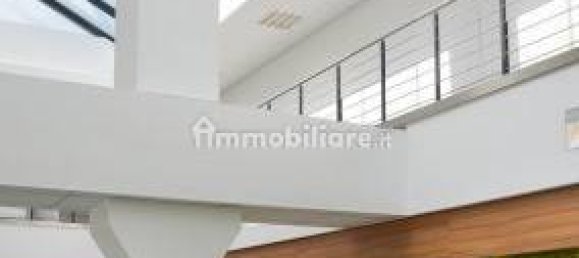 Oficina de 5 habitaciónes en Guidonia Montecelio, Italy No. 306273 22