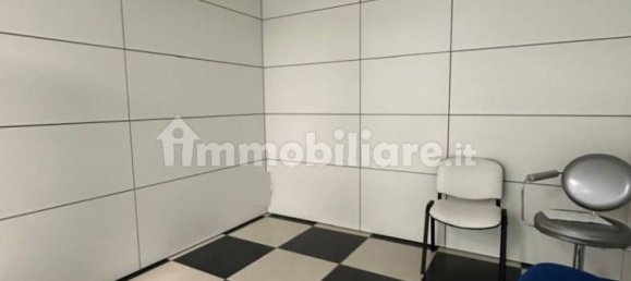 Oficina de 5 habitaciónes en Guidonia Montecelio, Italy No. 306273 20