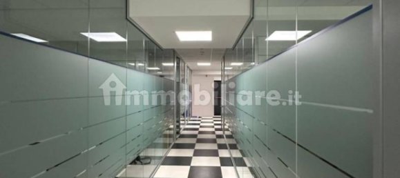 Oficina de 5 habitaciónes en Guidonia Montecelio, Italy No. 306273 21