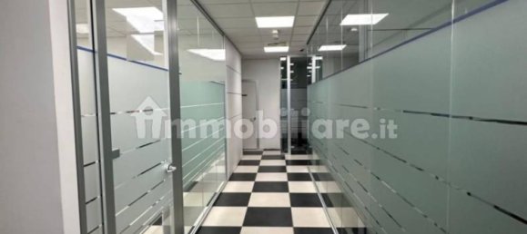 Oficina de 5 habitaciónes en Guidonia Montecelio, Italy No. 306273 4