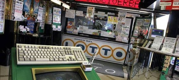 4-Zimmer Gewerbliche Immobilie in Rome, Italy, Nr. 100430 3