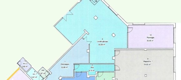 290m² Commercial property in Brescia, Italy No. 67913 12