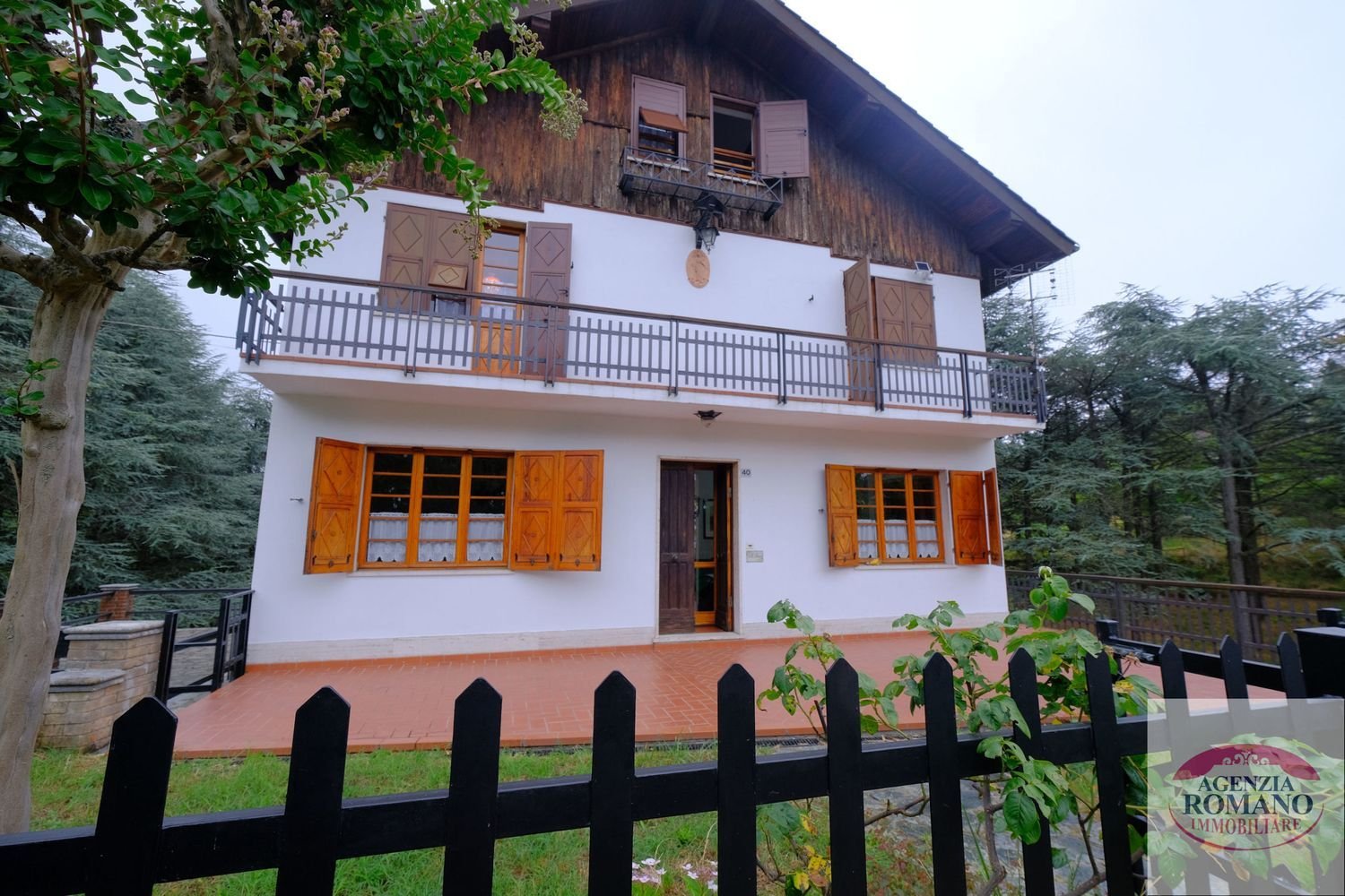 Вилла с 7 комнатами в Понцоне, Италия № 279675