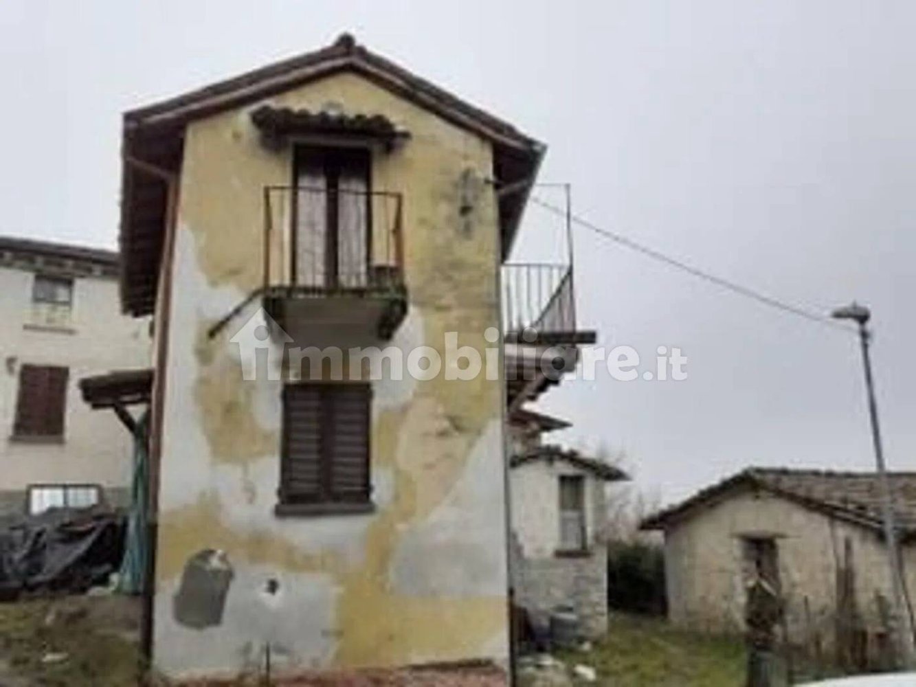 Villa de 4 dormitorios en Val di Nizza, Italy No. 66672