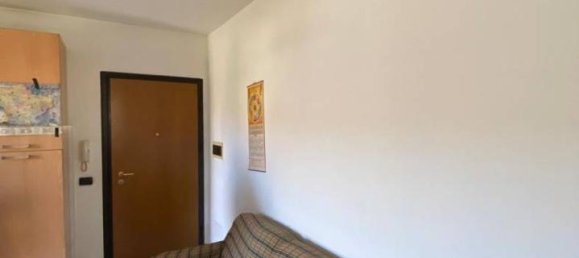 2 rooms Apartment in Scandiano, Italy No. 37026 2