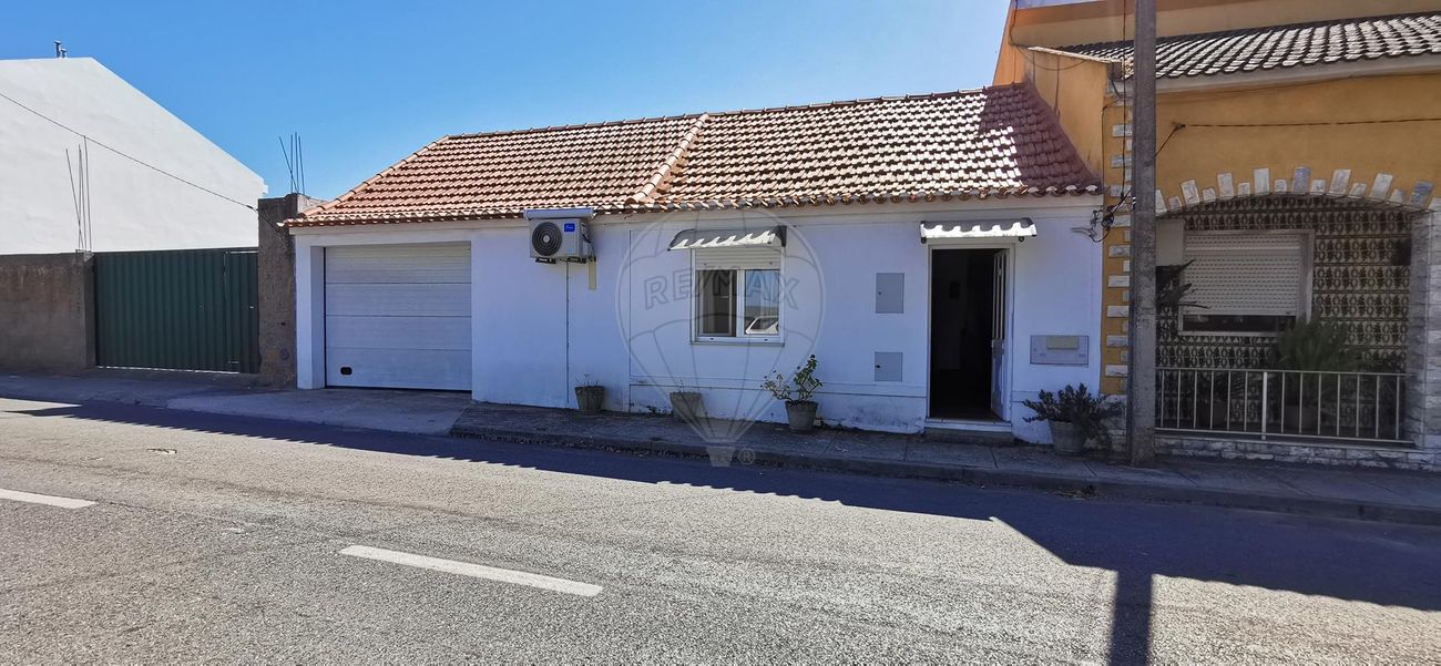 2 bedrooms House in Benfica do Ribatejo, Portugal No. 21285