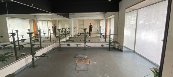 Gewerbliche Immobilie in Vierzon, France 90m², Nr. 93004 11