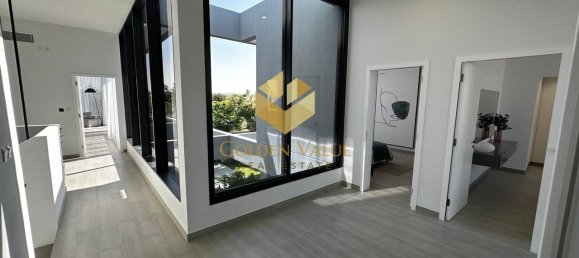 4 Schlafzimmer Villa in Jumeirah Golf Estates, UAE, Nr. 5766 9