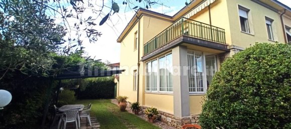 3 bedrooms Villa in Lucca, Italy No. 78423 6