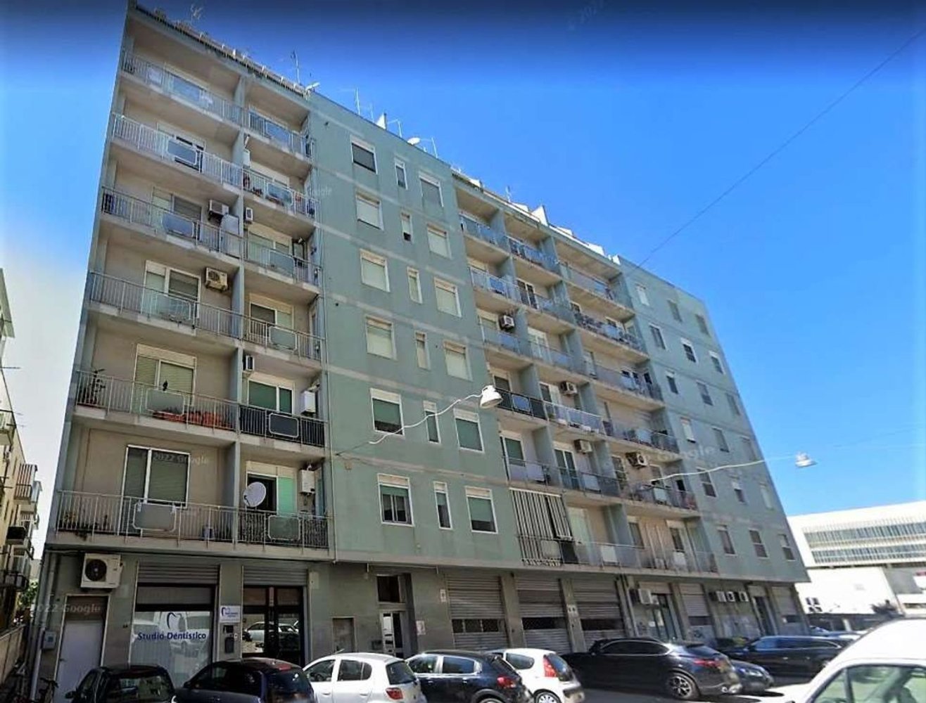 3-salle Appartement à Brindisi, Italy No. 29499