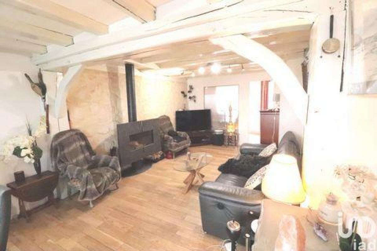 4 bedrooms House in Dreux, France No. 7672