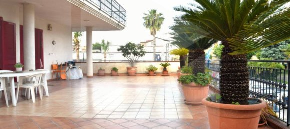 10-salle Bâtiment à Frattamaggiore, Italy No. 18530 8