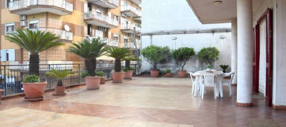 10-salle Bâtiment à Frattamaggiore, Italy No. 18530 2