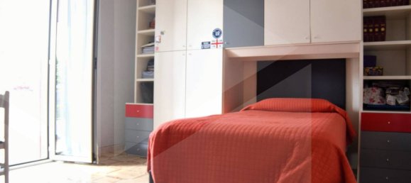 10-salle Bâtiment à Frattamaggiore, Italy No. 18530 12