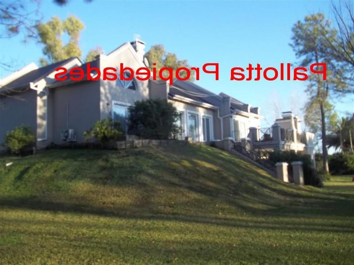 4 bedrooms House in Escobar, Argentina No. 9583
