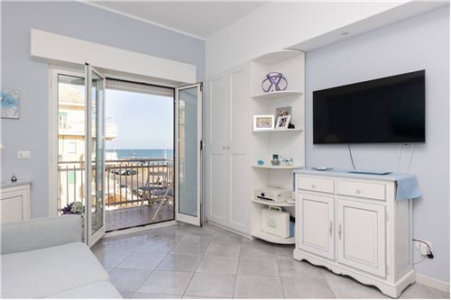 1 bedroom Apartment in Rome, Italy No. 294246