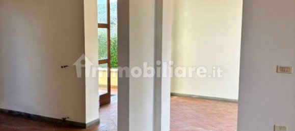 3 bedrooms House in Empoli, Italy No. 16554 6