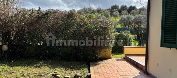 3 bedrooms House in Empoli, Italy No. 16554 3