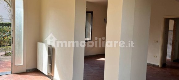 3 bedrooms House in Empoli, Italy No. 16554 5