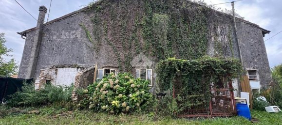 5 bedrooms House in Volpago del Montello, Italy No. 332341 2