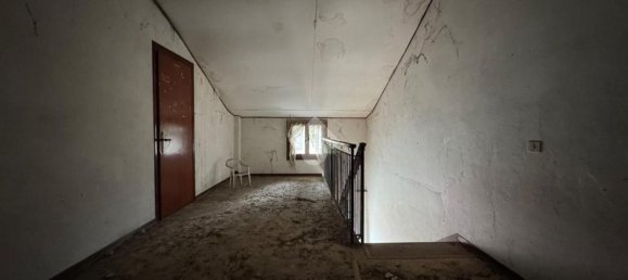 5 bedrooms House in Volpago del Montello, Italy No. 332341 16