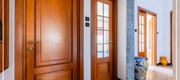 5 bedrooms Apartment in Genoa, Italy No. 347326 42