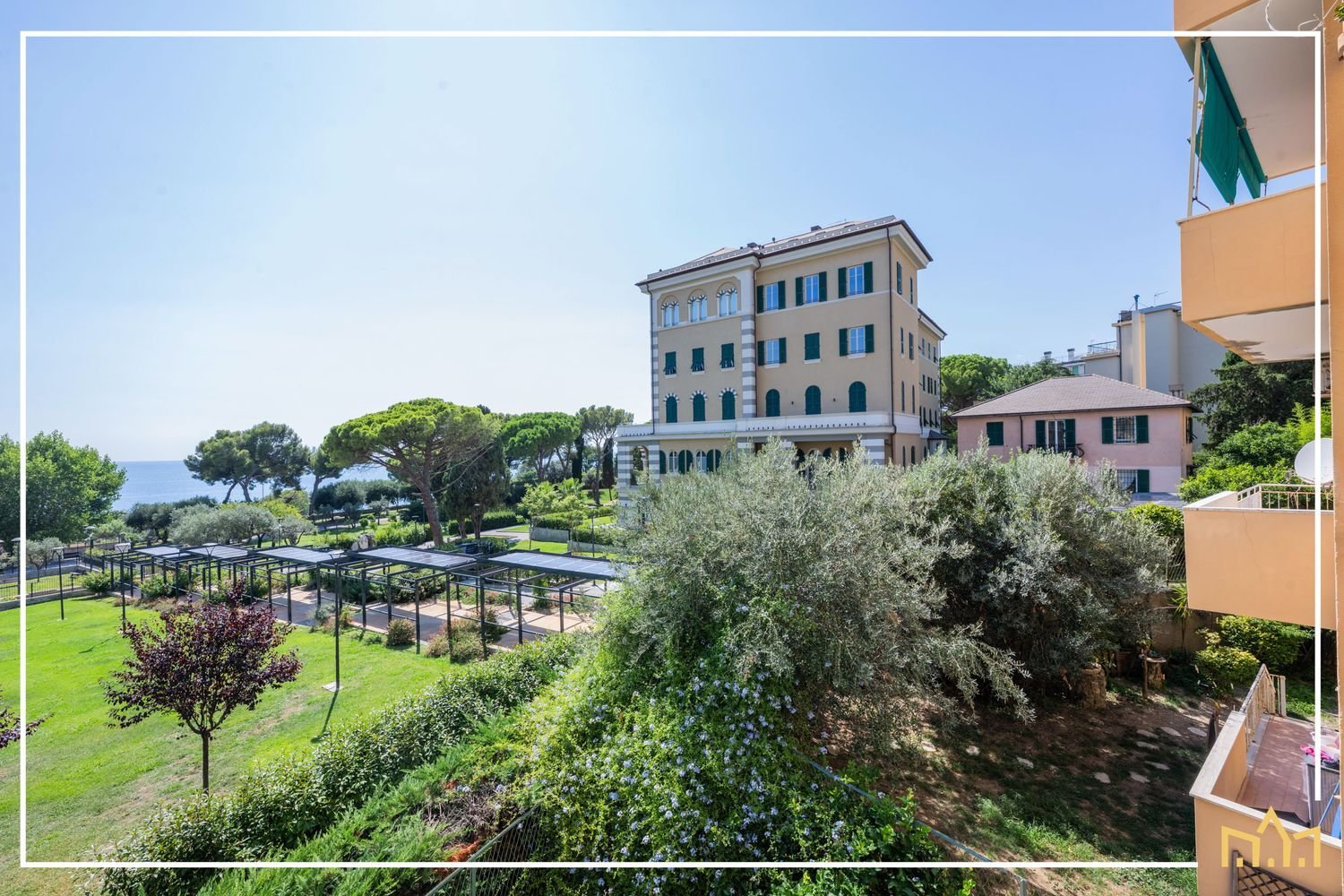 5 bedrooms Apartment in Genoa, Italy No. 347326