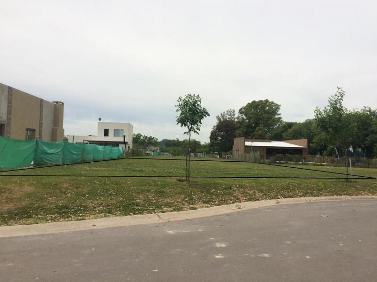  Land in Pilar, Argentina No. 110733