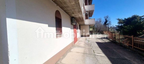 4 chambres Appartement à Penne, Italy No. 35014 2