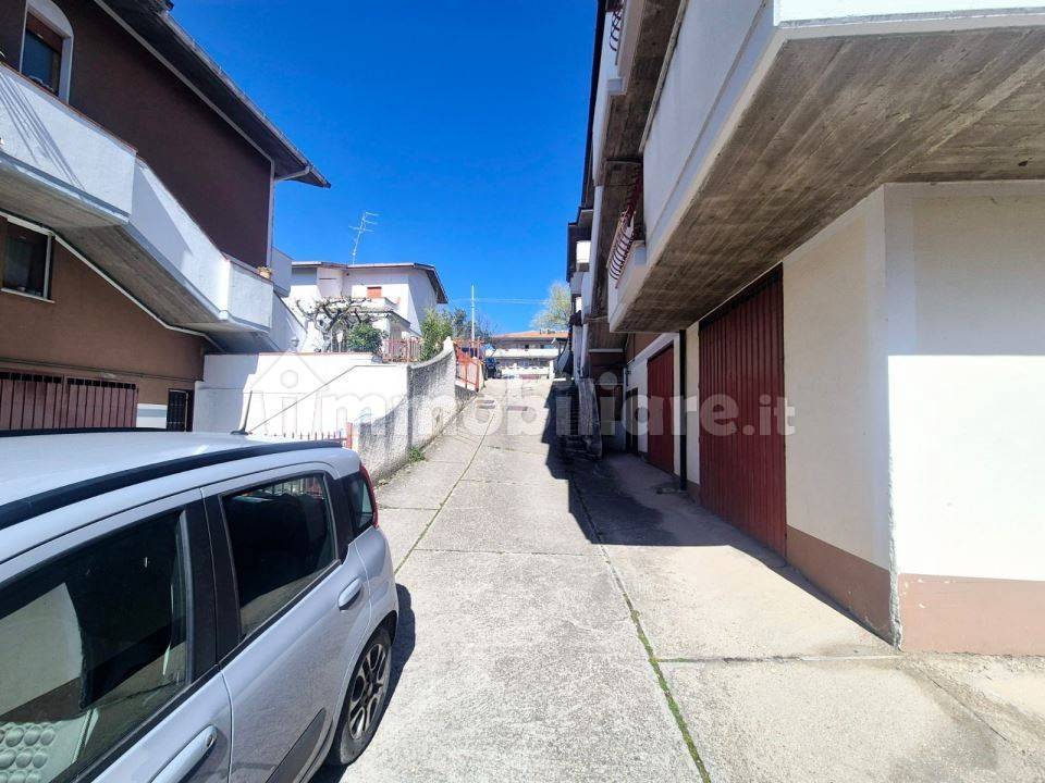 4 chambres Appartement à Penne, Italy No. 35014