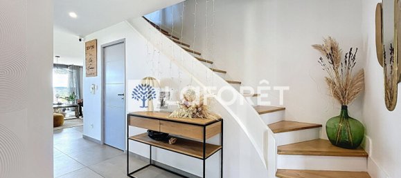 Дом с 1 спальней в Нерон, Франция № 332263 9