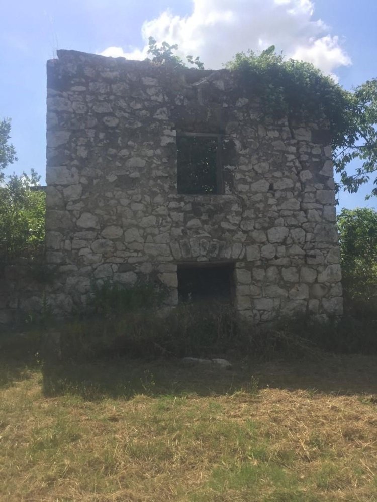 Земельный участок 13000м² в Фрассо Телезино, Италия № 254511