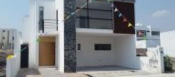 Casa de 3 dormitorios en Querétaro, Mexico No. 163685 2