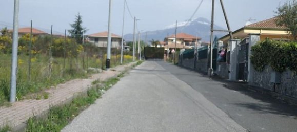 Terreno en Mascalucia, Italy 2550 m² No. 144305 5
