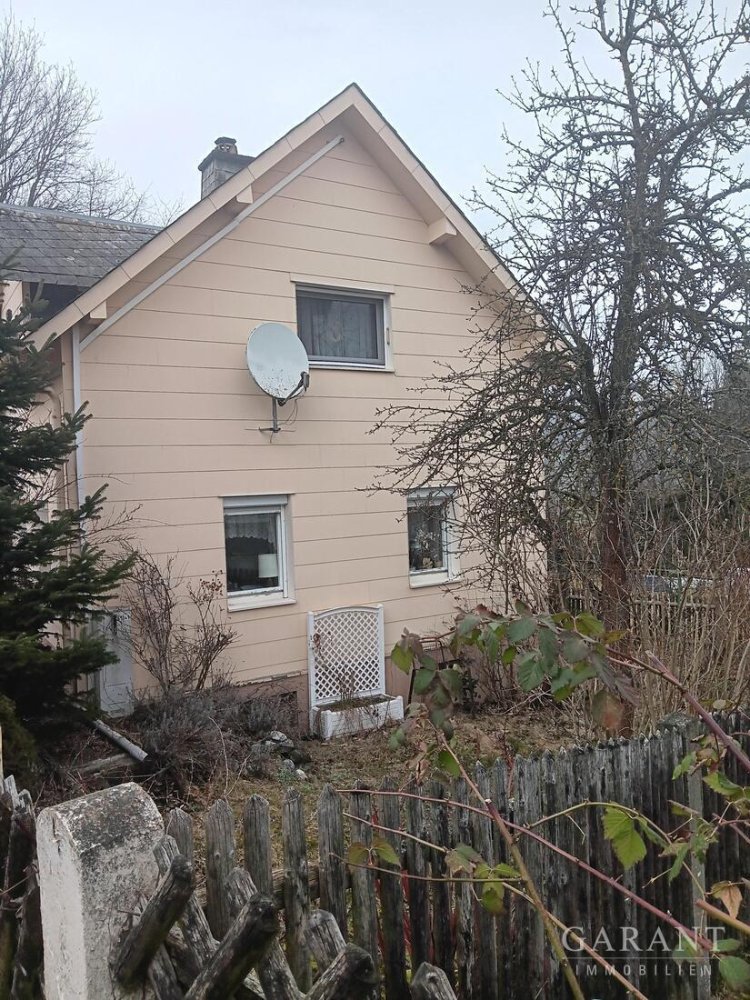 3 rooms House in Hof, Germany No. 120225