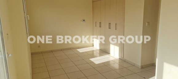 2 bedrooms Villa in Dubai, UAE No. 1753 12
