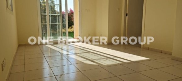 2 bedrooms Villa in Dubai, UAE No. 1753 14